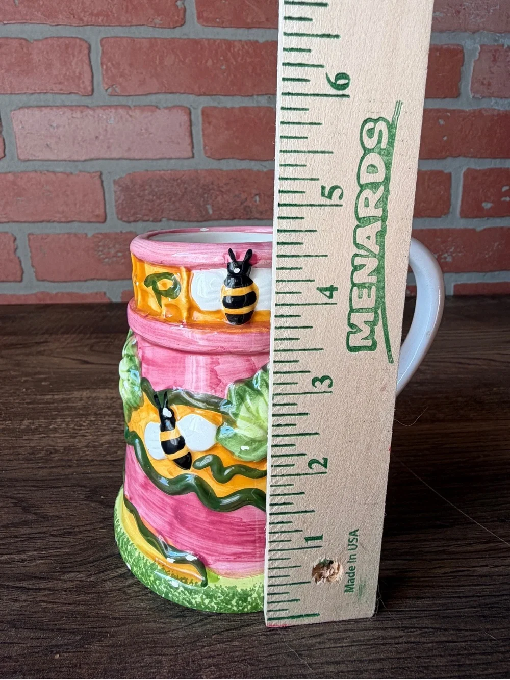Vintage Style Bee & Honeycomb Ceramic Mug I Whimsical Garden Aesthetic I 3D
